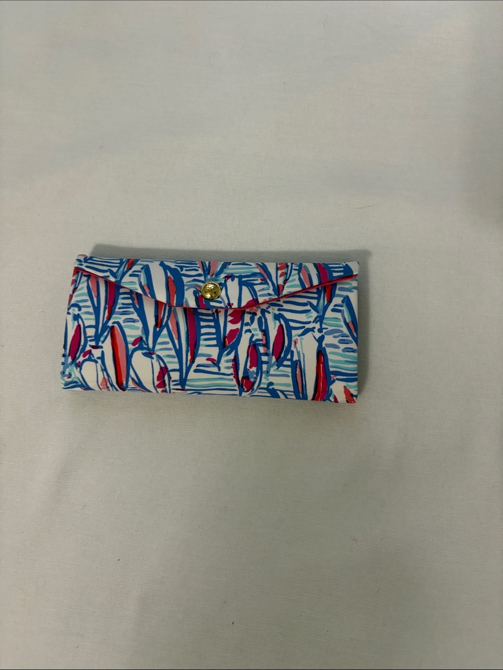 Lilly Pulitzer Blue, Pink & White Printed Colapsable Sun Glasses Holder